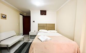 Apartamento térreo com AC